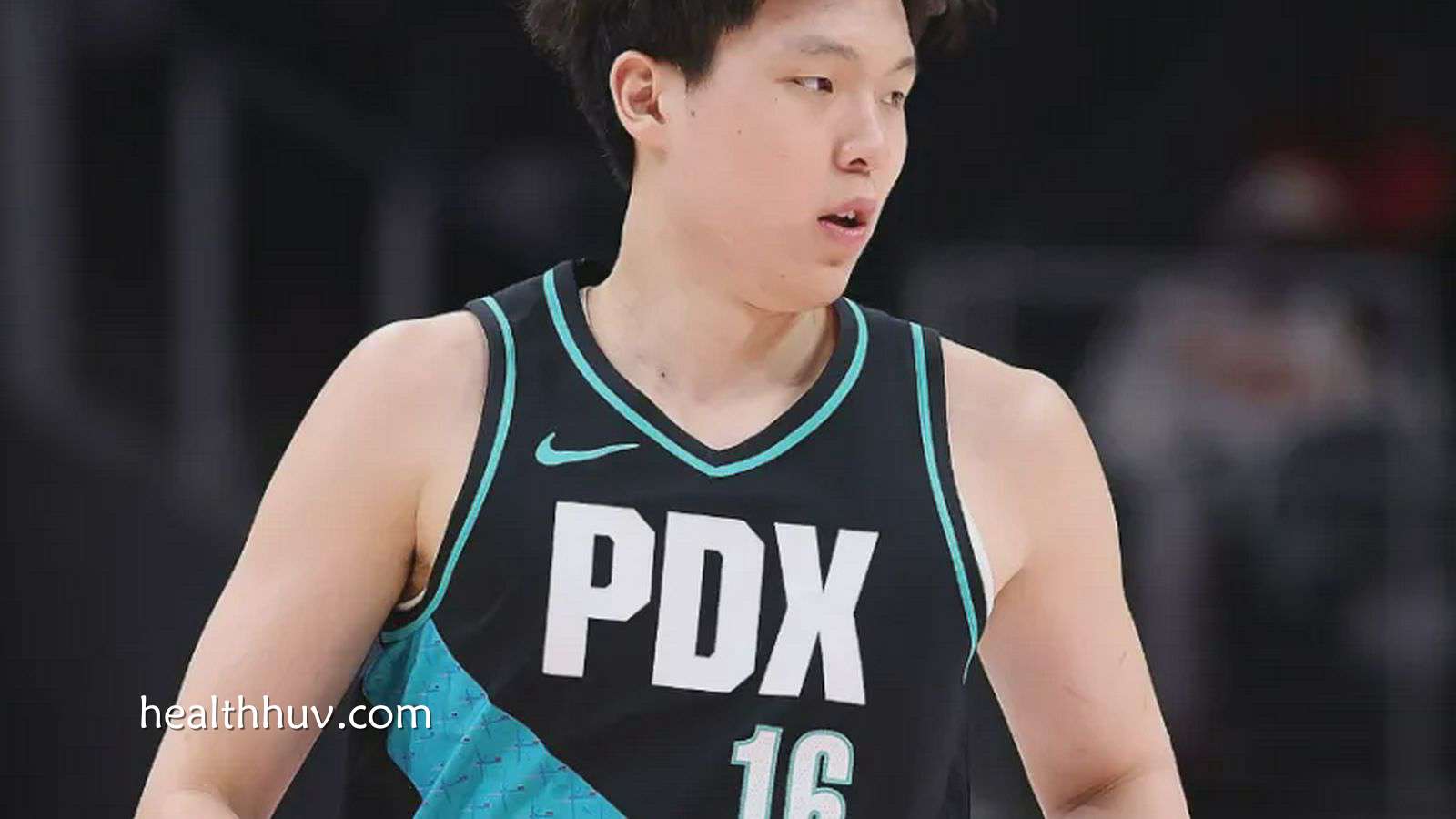 华体会体育深度解析 - 开拓者官方闹乌龙!把杨瀚森误写为双向合同 球迷热议交易可能性