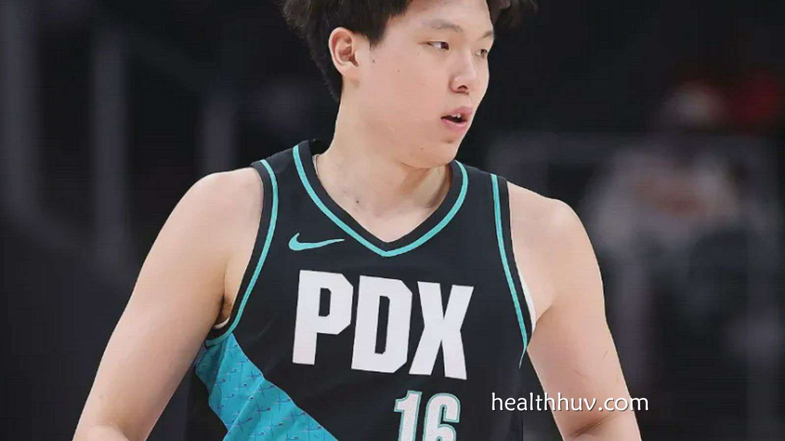 华体会体育深度解析 - 开拓者官方闹乌龙！把杨瀚森误写为双向合同 球迷热议交易可能性