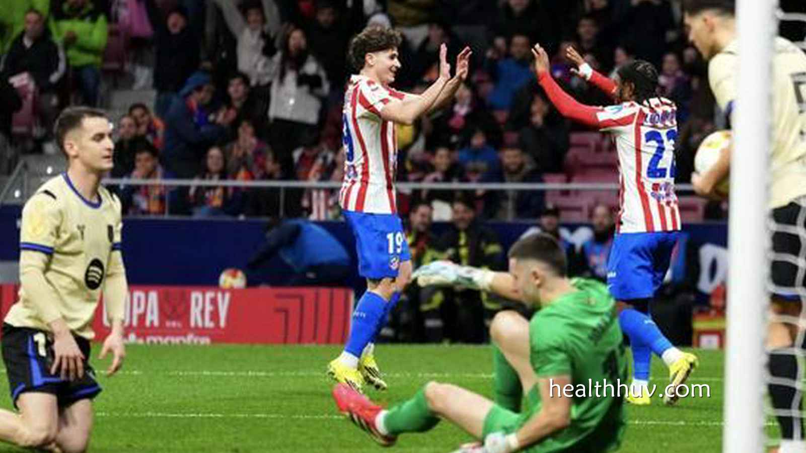 华体会体育特别点评:TA|弗里克的激进防守战术是双刃剑,一旦失效后场的风险巨大