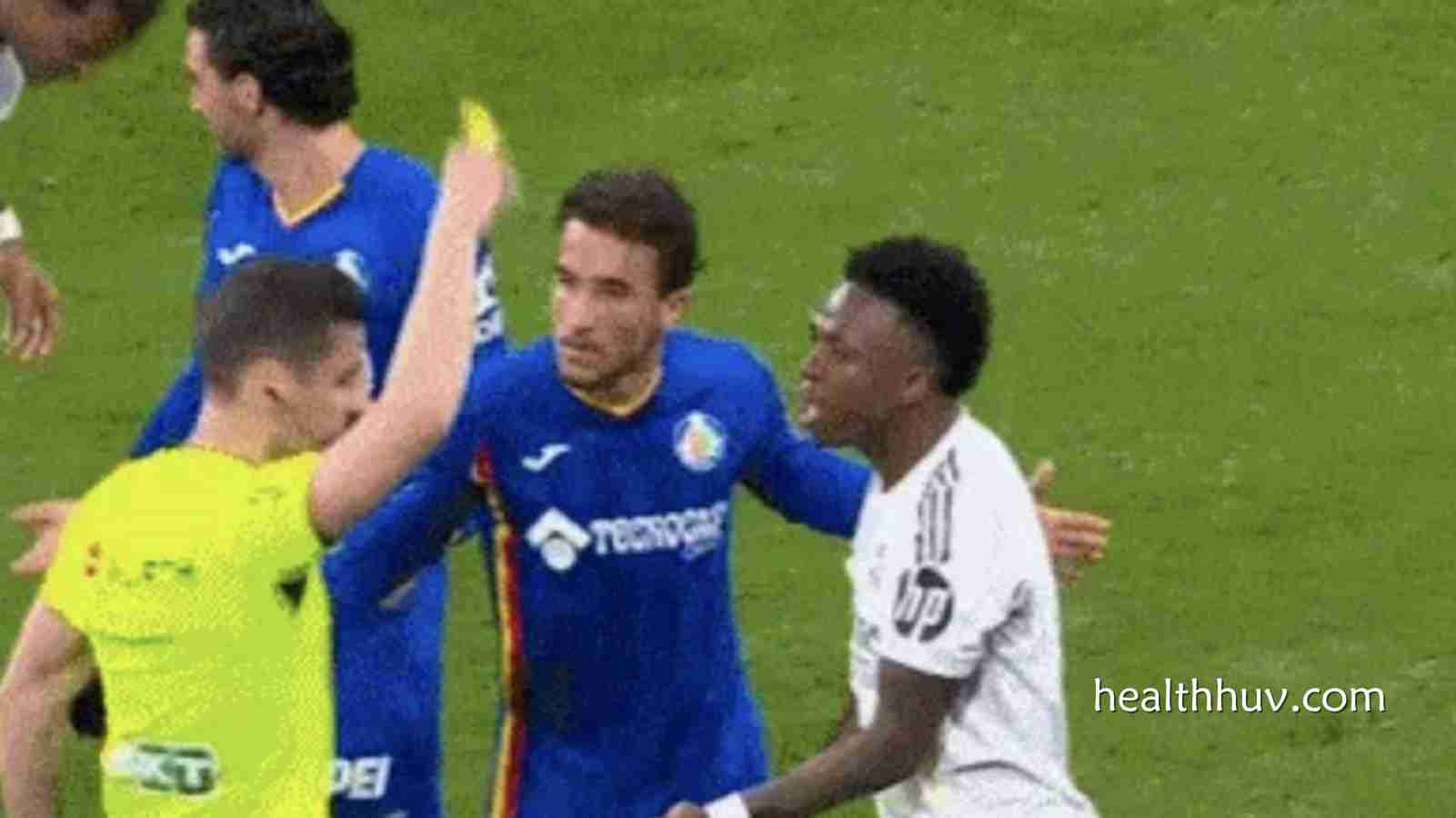 华体会体育热点资讯 - 无能狂怒？1.5亿熊皇11场0球｜追着对方球员骂 丢单刀+险误伤裁判