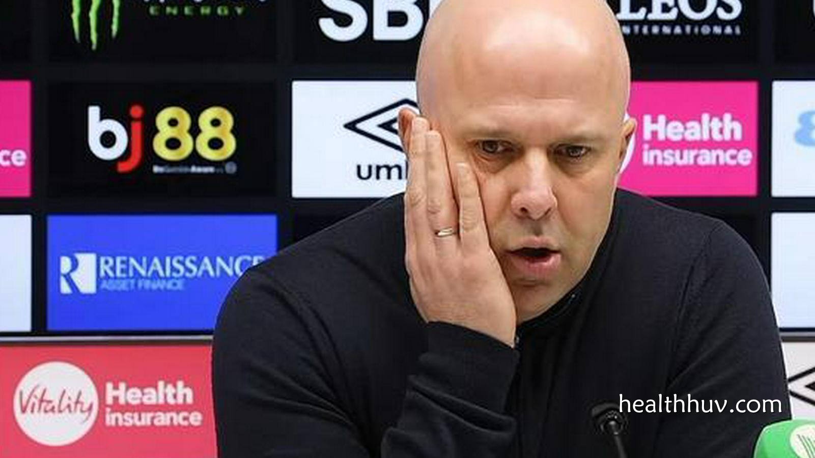 华体会体育独家报道:斯洛特|第一个丢球不能全怪范戴克,风对球路影响很大